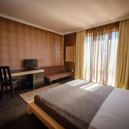 Family Classic Hotel 3*